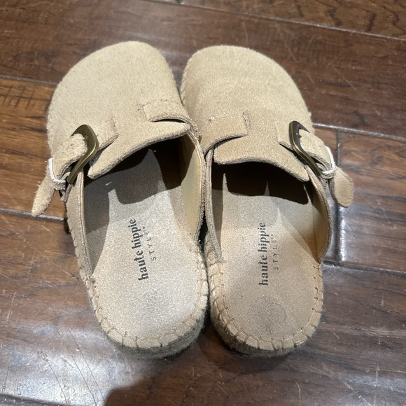 Sold - Picture 3 of 5